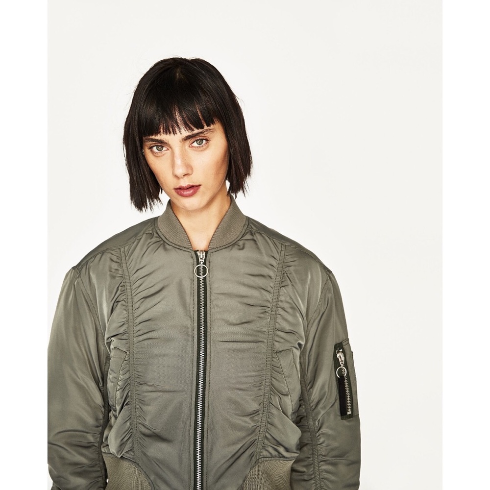 Cropped Puffer Bomber - Picture 2 of 5
